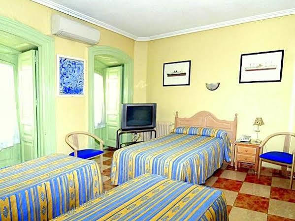 מדריד Ch Plaza D'Ort Rooms IV מראה חיצוני תמונה