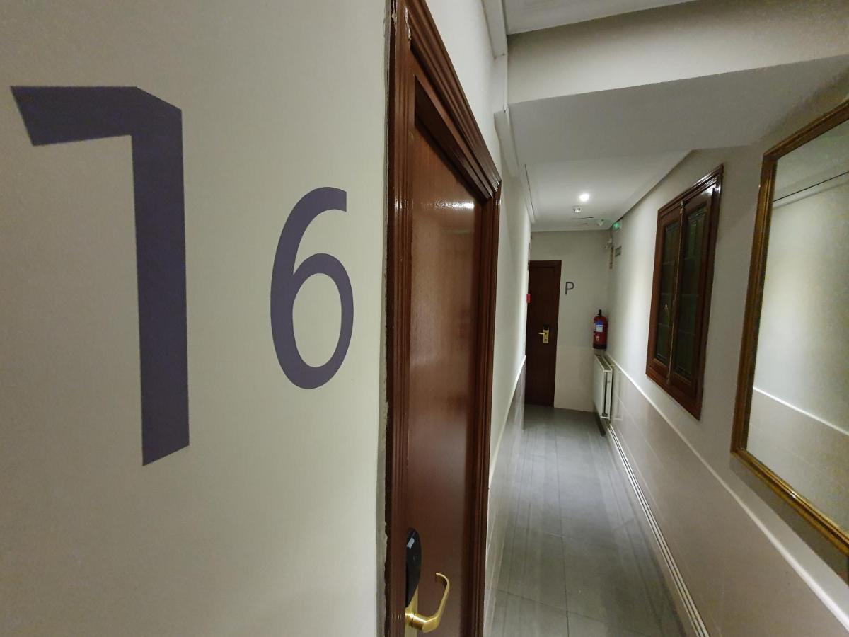 מדריד Ch Plaza D'Ort Rooms IV מראה חיצוני תמונה