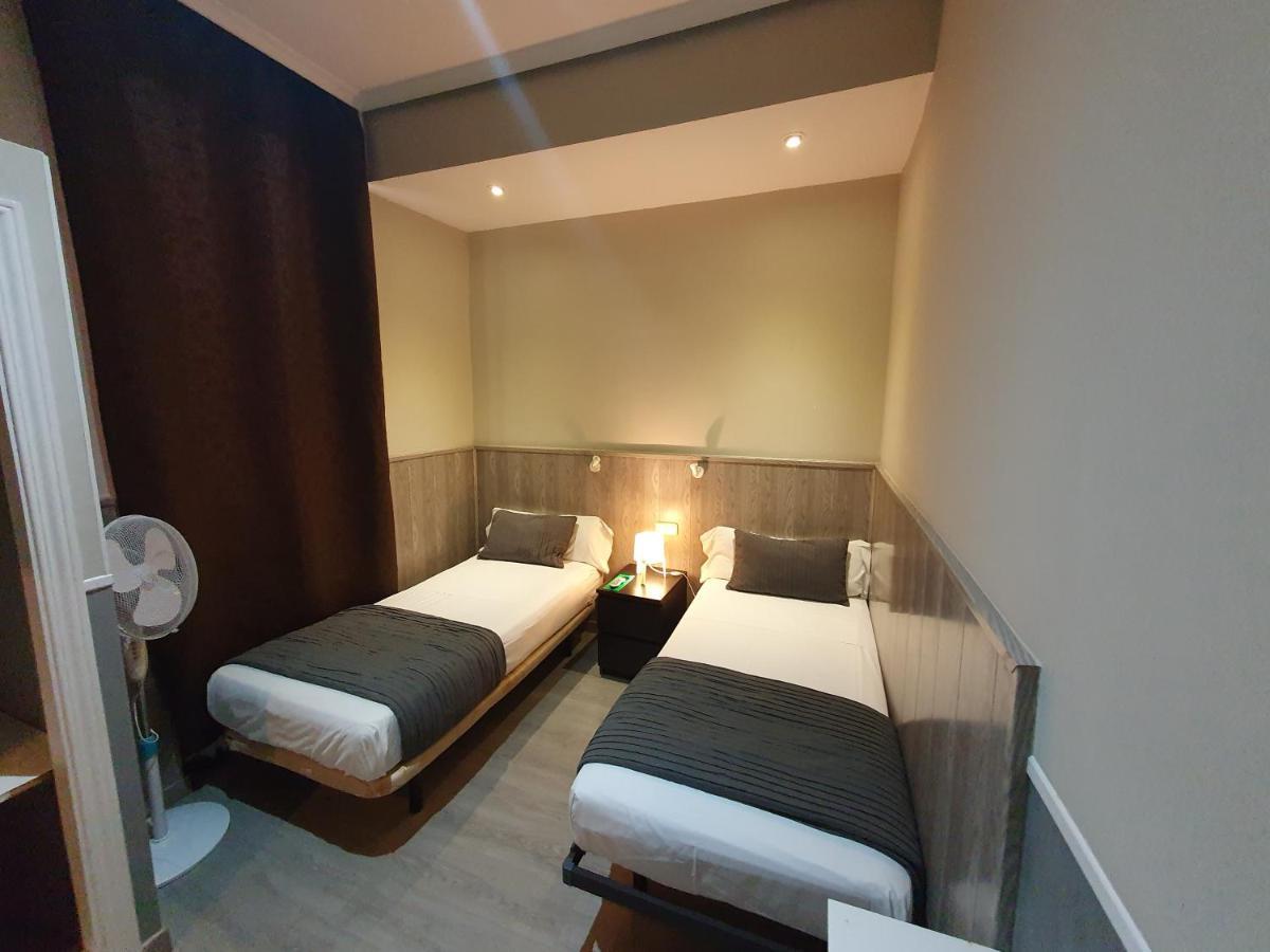 מדריד Ch Plaza D'Ort Rooms IV מראה חיצוני תמונה