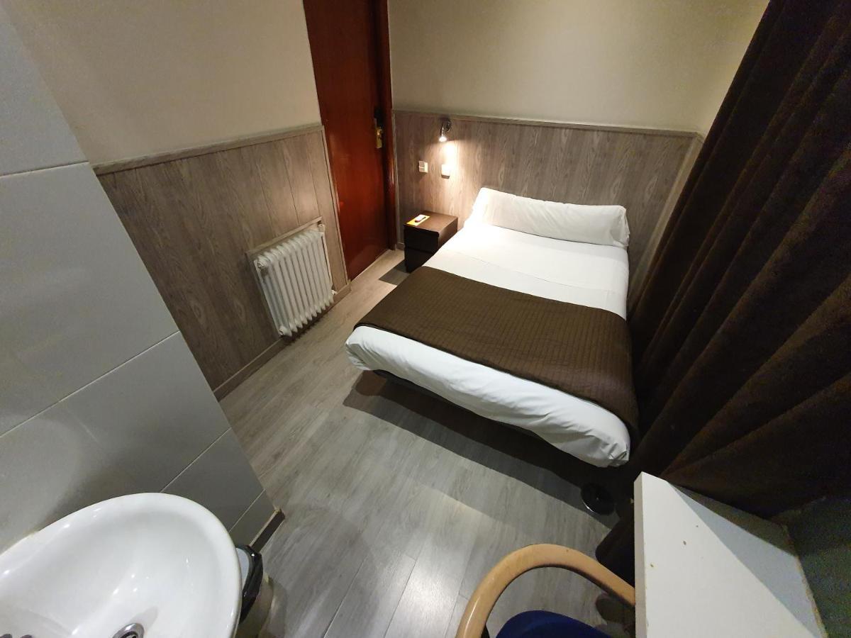 מדריד Ch Plaza D'Ort Rooms IV מראה חיצוני תמונה